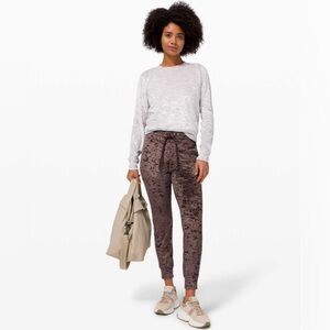 BNWOT lululemon athletica Ready to Crush Jogger size 6